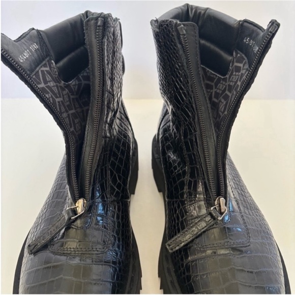 Aquatalia Harlo Combat Boots Croc Embossed Lug Sole Leather Black Size 10.5 - Picture 15 of 15